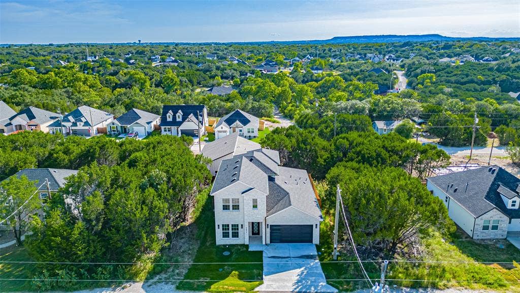5634 Barkridge Drive, Granbury, TX 76048