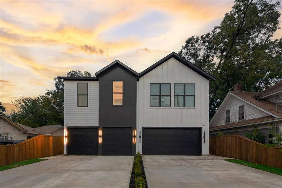 Property photo for 219 W Yarmouth Street, Dallas, TX