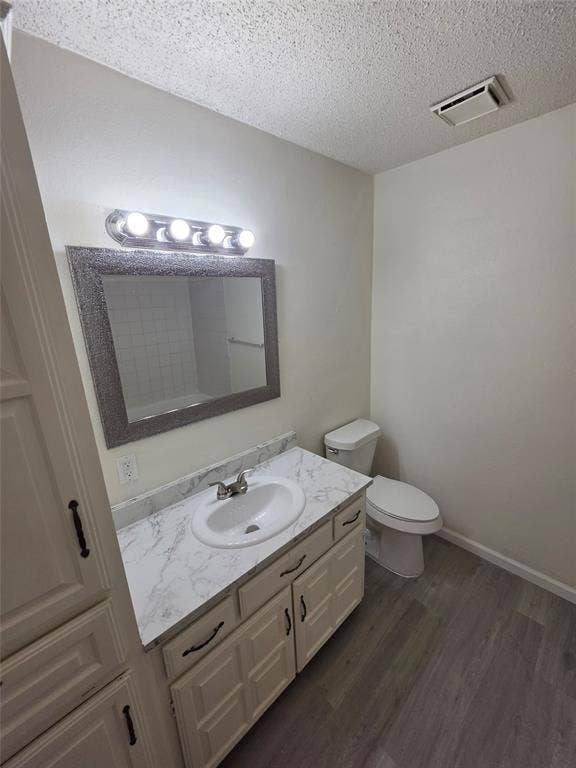 521 E Jay Court, DeSoto, TX 75115