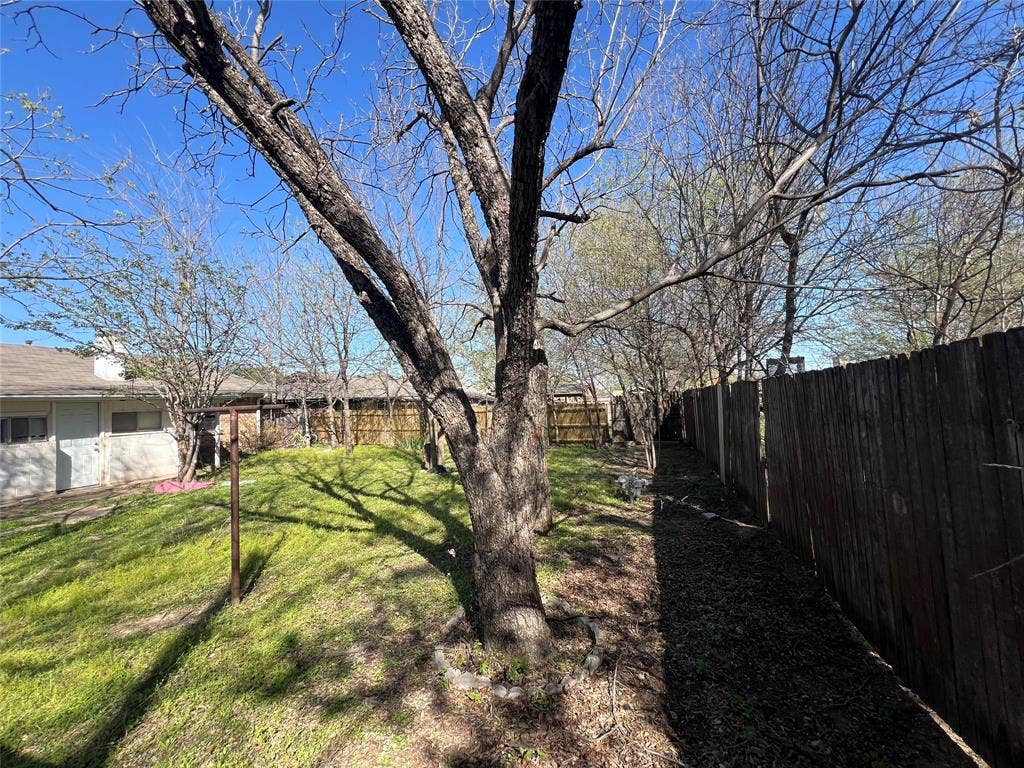 6036 Harrison Way, Watauga, TX 76148 View of fenced backyard