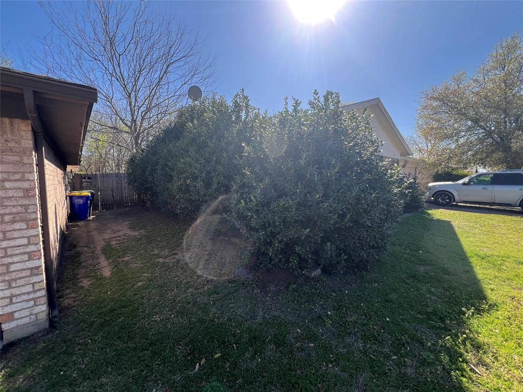 6036 Harrison Way, Watauga, TX 76148 View of yard