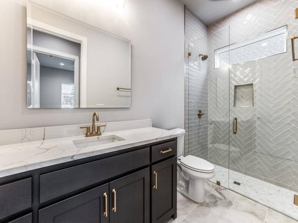 4585 Cascades Boulevard, Tyler, TX 75709 Serves first floor bedroom or office