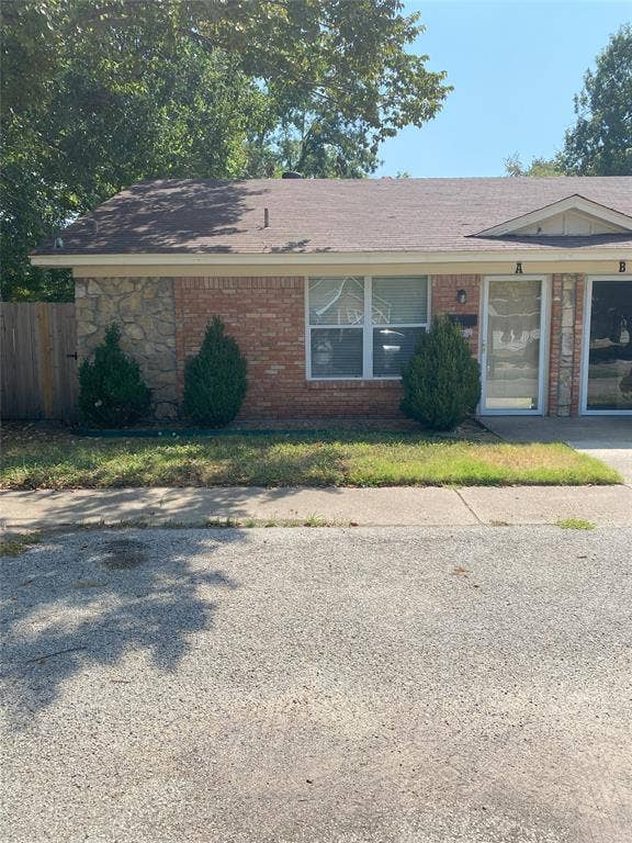 Property photo for 904 N Frances Street, #A, Terrell, TX