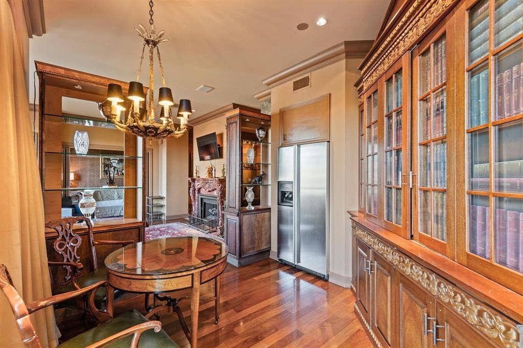 5320 E Mockingbird Lane, #L302, Dallas, TX 75206 5320 E Mockingbird Lane, #L302, Dallas, TX 75206