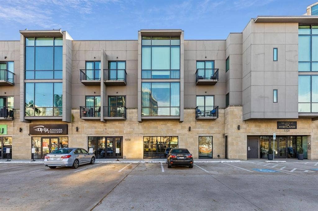 5320 E Mockingbird Lane, #L302, Dallas, TX 75206 5320 E Mockingbird Lane, #L302, Dallas, TX 75206
