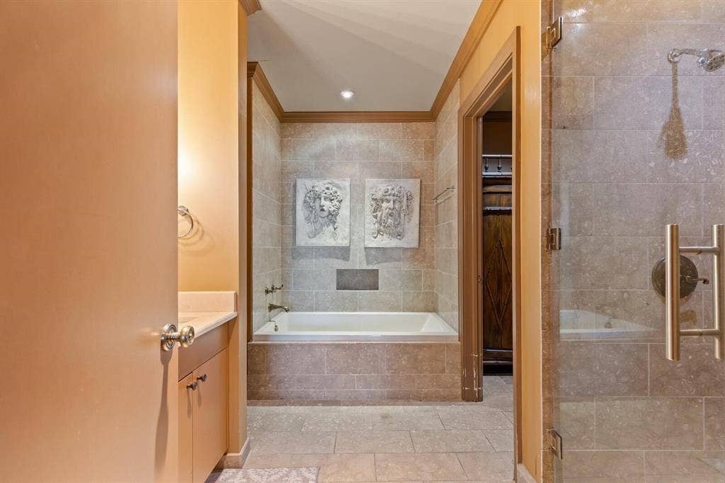 5320 E Mockingbird Lane, #L302, Dallas, TX 75206 5320 E Mockingbird Lane, #L302, Dallas, TX 75206