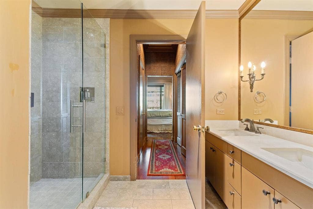 5320 E Mockingbird Lane, #L302, Dallas, TX 75206 5320 E Mockingbird Lane, #L302, Dallas, TX 75206