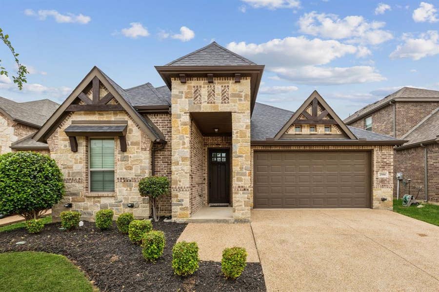 Property photo for 2504 Moores Landing, Arlington, TX