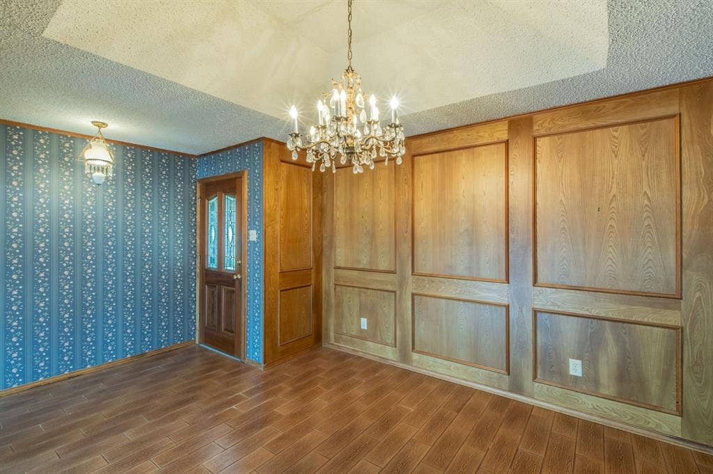27 Sundown Trail, Star Harbor, TX 75148 Front entry & Dining room.