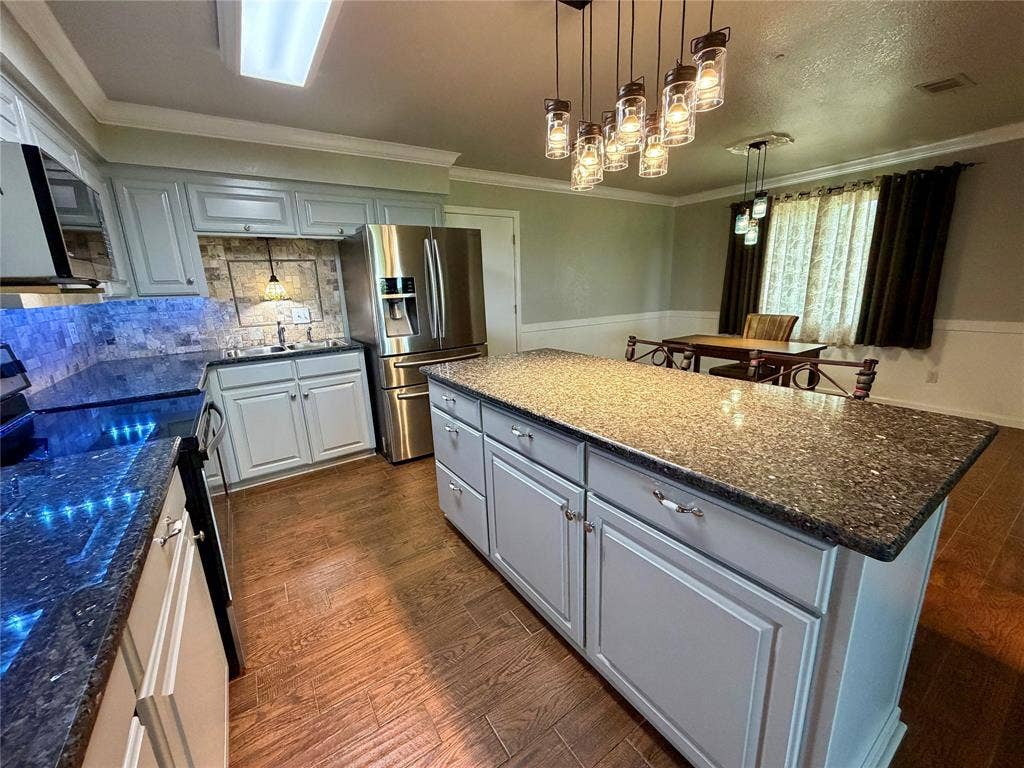 205 Mason Drive, Seven Points, TX 75143