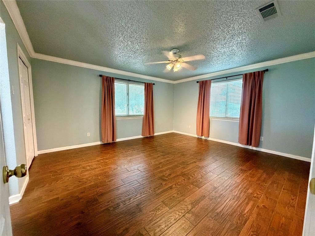 205 Mason Drive, Seven Points, TX 75143