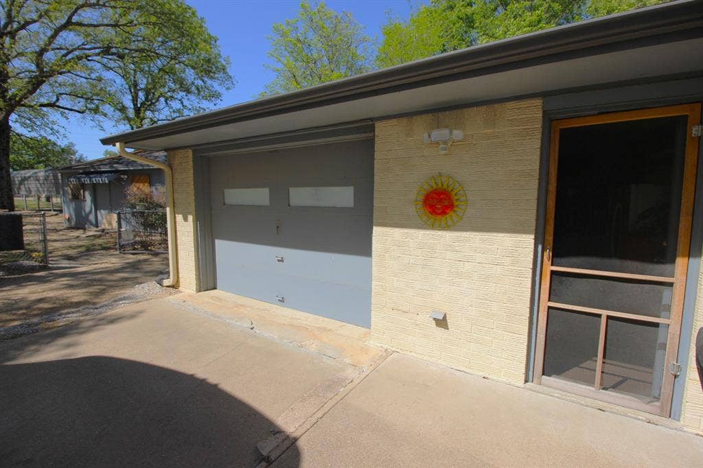 205 Mason Drive, Seven Points, TX 75143