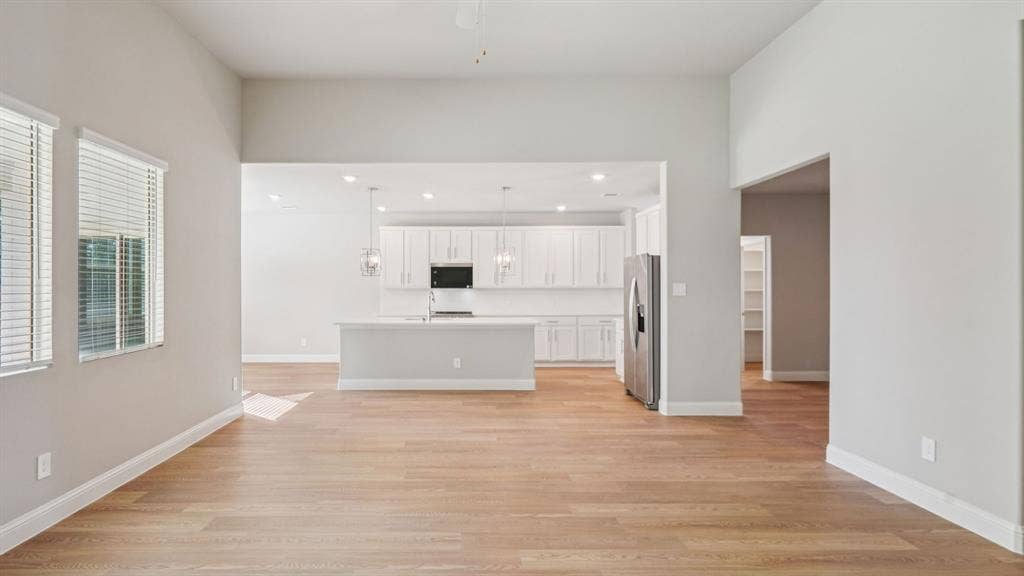 1410 Winters Way, Princeton, TX 75071 Photo is not of the actual home, but is an inspirational photo of builder’s model home and may depict options, furnishings, and/or decorator features that are not included.