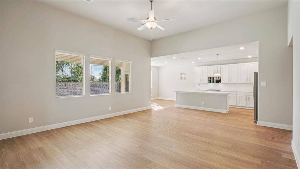 1410 Winters Way, Princeton, TX 75071 Photo is not of the actual home, but is an inspirational photo of builder’s model home and may depict options, furnishings, and/or decorator features that are not included.