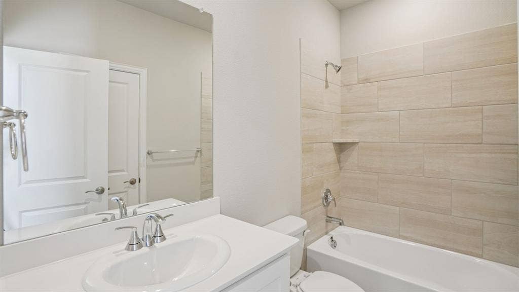 1410 Winters Way, Princeton, TX 75071 Photo is not of the actual home, but is an inspirational photo of builder’s model home and may depict options, furnishings, and/or decorator features that are not included.