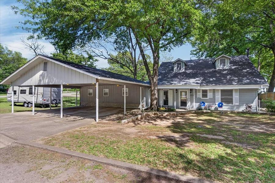 Property photo for 1529 Oak Shore Drive, Tool, TX
