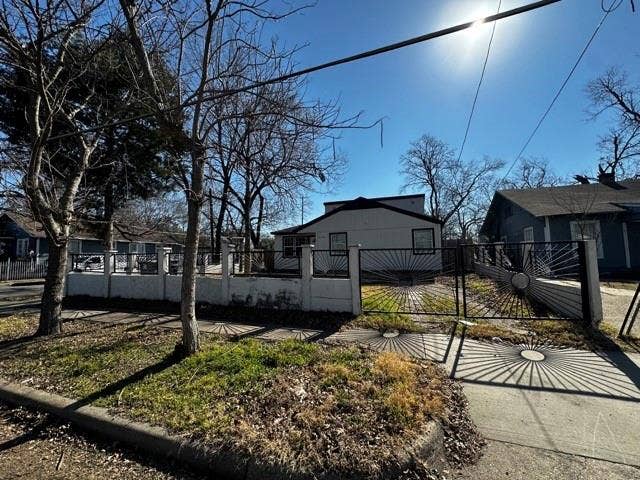 Property photo for 5118 Ash Lane, Dallas, TX