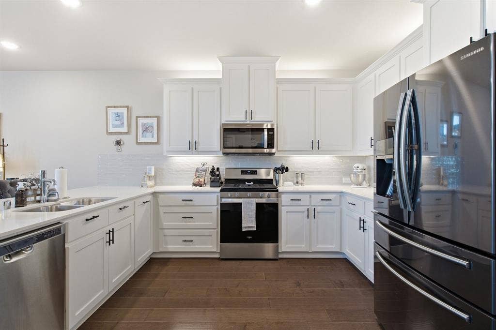7247 Panicum Drive, Frisco, TX 75033 7247 Panicum Drive, Frisco, TX 75033