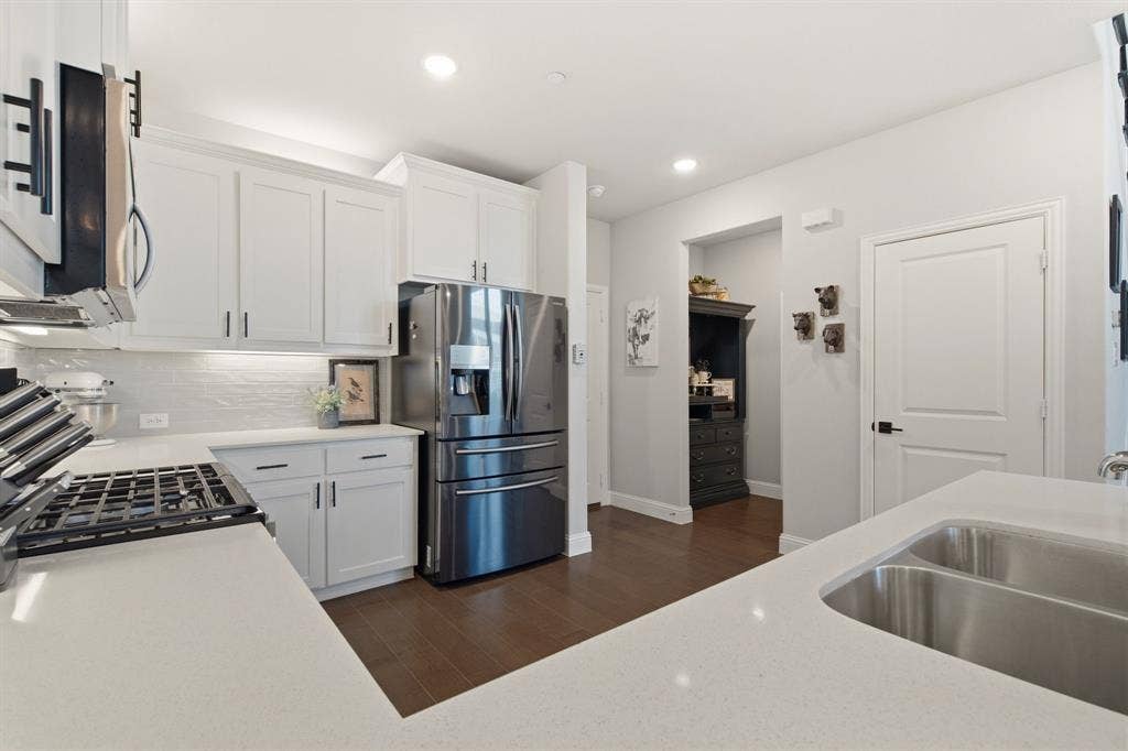 7247 Panicum Drive, Frisco, TX 75033 7247 Panicum Drive, Frisco, TX 75033