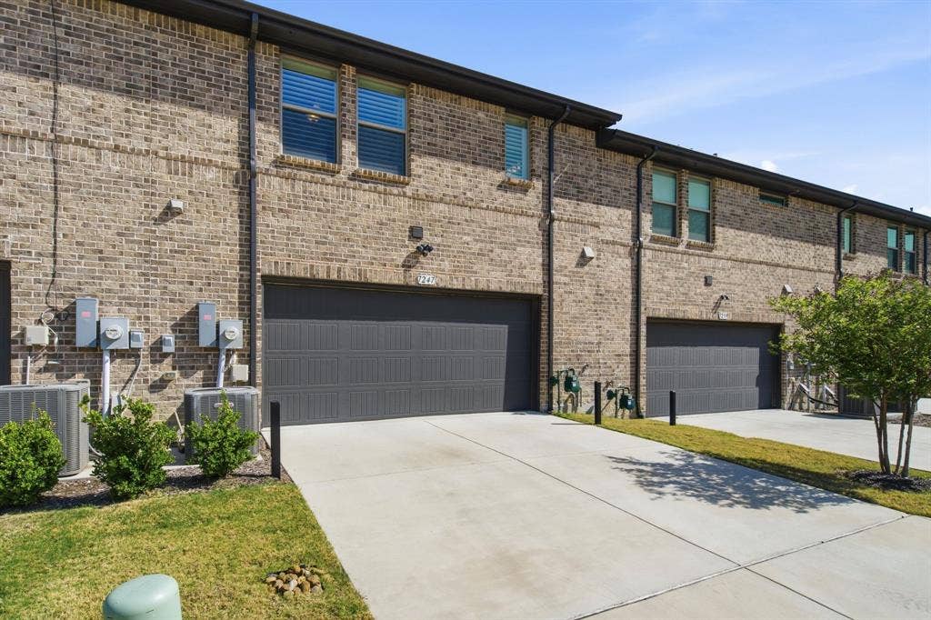 7247 Panicum Drive, Frisco, TX 75033 7247 Panicum Drive, Frisco, TX 75033