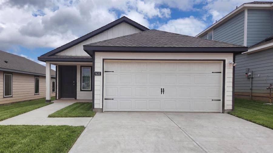 Property photo for 1635 Blaire Drive, Tyler, TX
