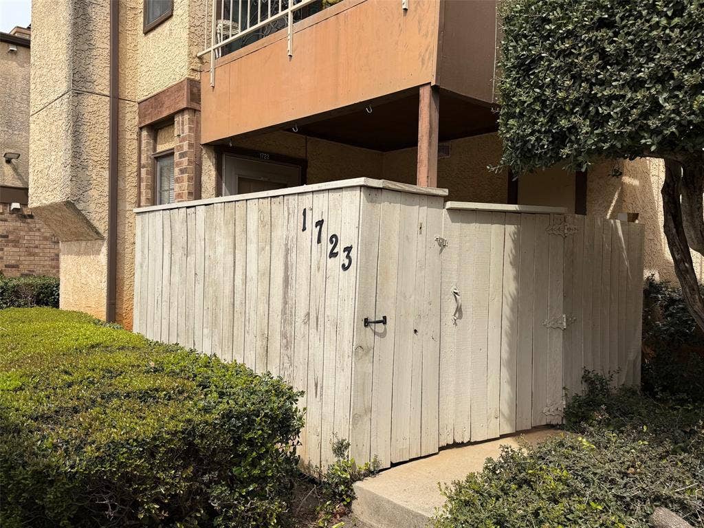 1723 Crest Grove Drive, #120B, Arlington, TX 76012 1723 Crest Grove Drive, #120B, Arlington, TX 76012