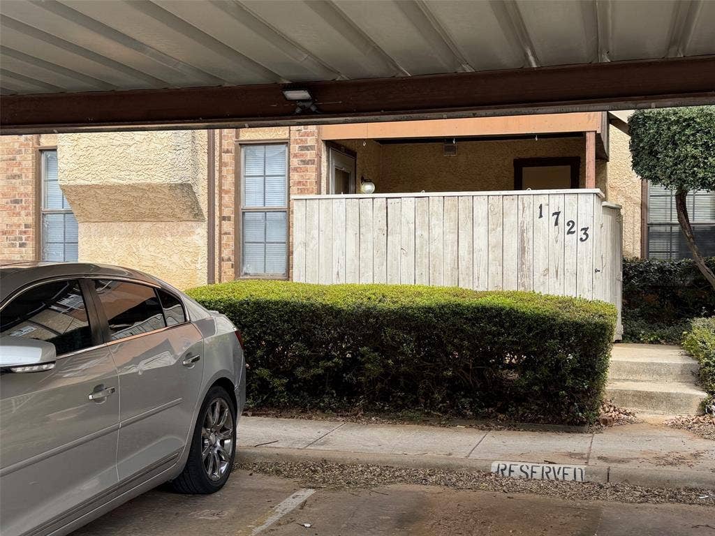 1723 Crest Grove Drive, #120B, Arlington, TX 76012 1723 Crest Grove Drive, #120B, Arlington, TX 76012