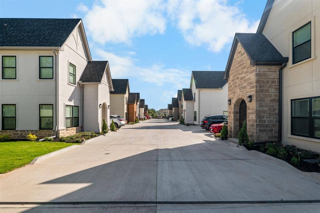 2700 S 2nd, #B, Waco, TX 76706