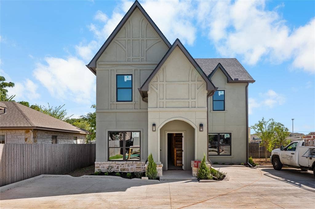 2700 S 2nd, #J, Waco, TX 76706 2700 S 2nd, #J, Waco, TX 76706
