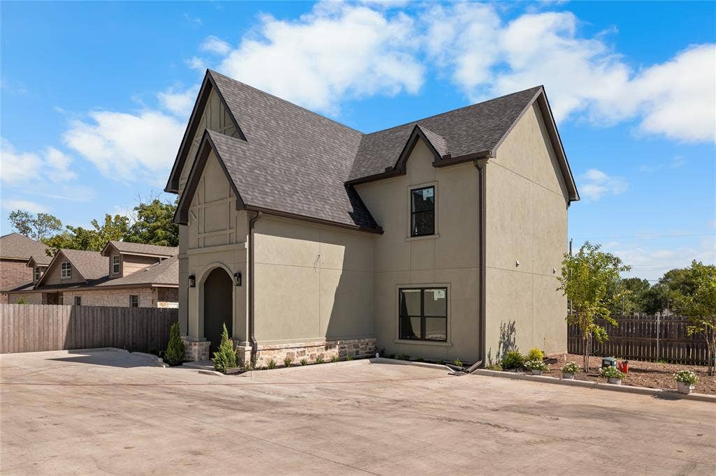 2700 S 2nd, #J, Waco, TX 76706 2700 S 2nd, #J, Waco, TX 76706