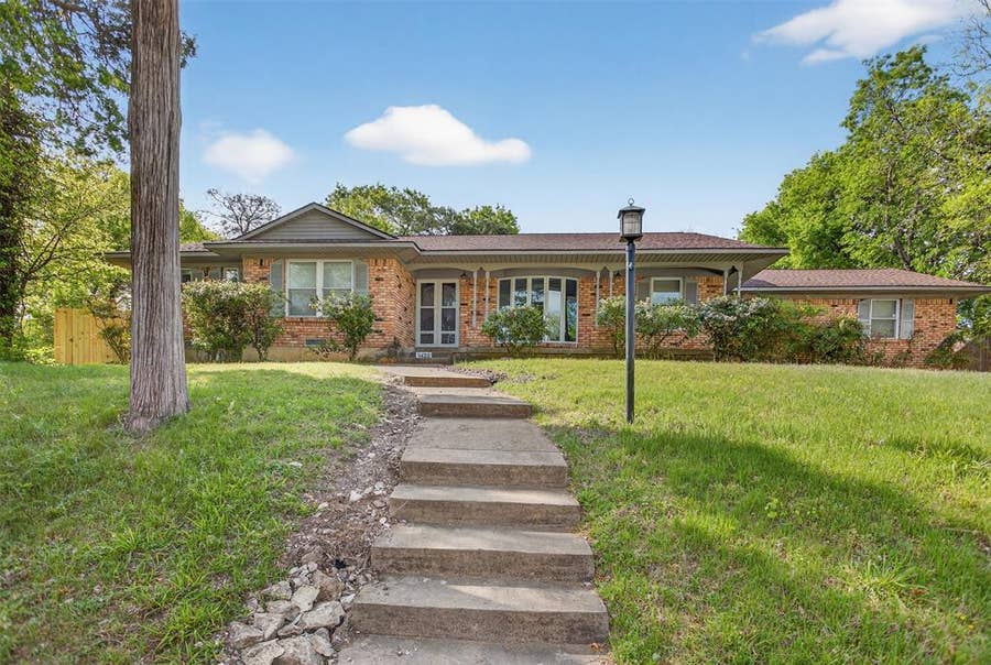 Property photo for 6422 Rock Canyon Circle, Dallas, TX