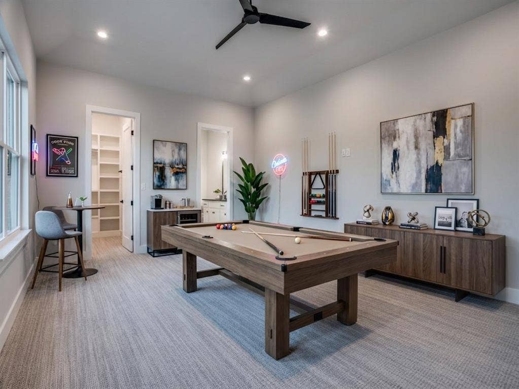 2424 Bellview Circle, Tyler, TX 75709 Bonus Room or Bedroom 5 ensuite.