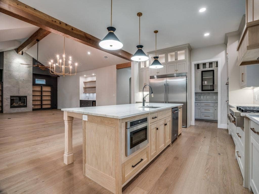 2424 Bellview Circle, Tyler, TX 75709 2424 Bellview Circle, Tyler, TX 75709