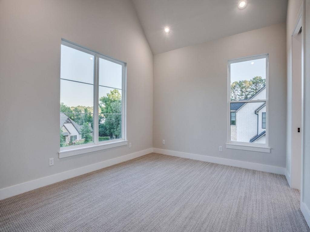 2424 Bellview Circle, Tyler, TX 75709 Upstairs bedroom 4 with ensuite bath