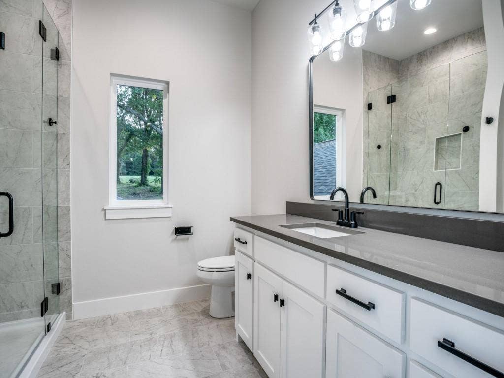 2424 Bellview Circle, Tyler, TX 75709 Bonus Room or Bedroom 5 ensuite.