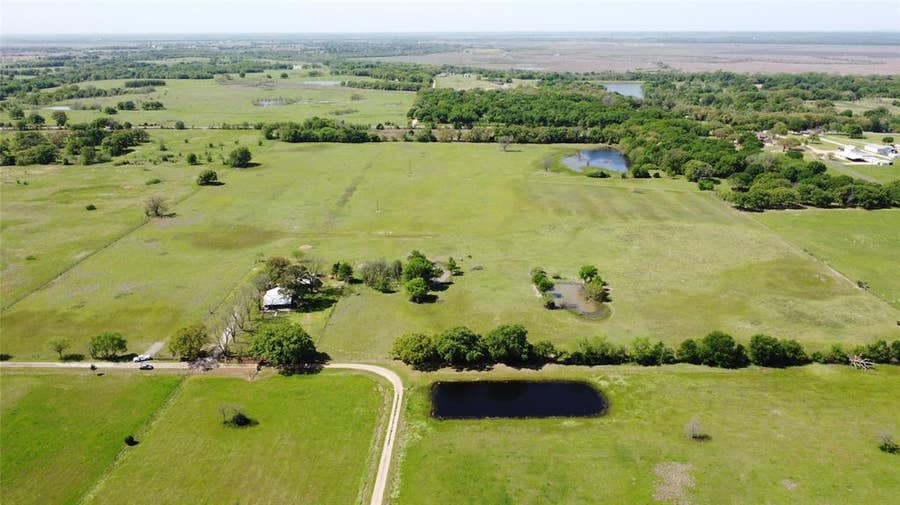Property photo for 10702 Lagow Lane, Scurry, TX