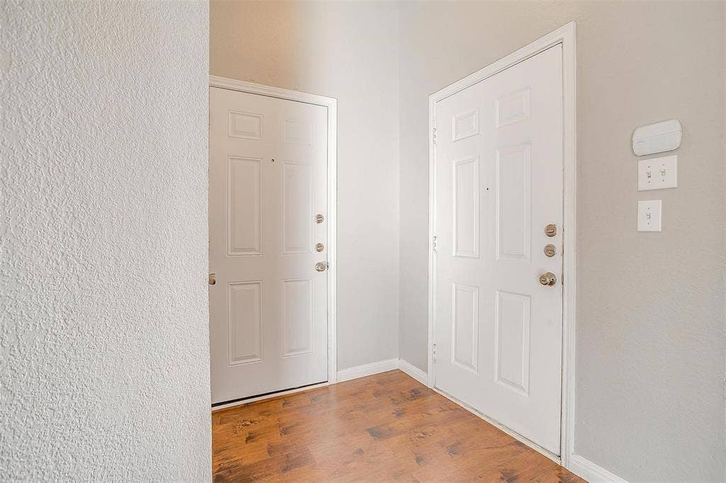 927 Simon Drive, Cedar Hill, TX 75104 927 Simon Drive, Cedar Hill, TX 75104