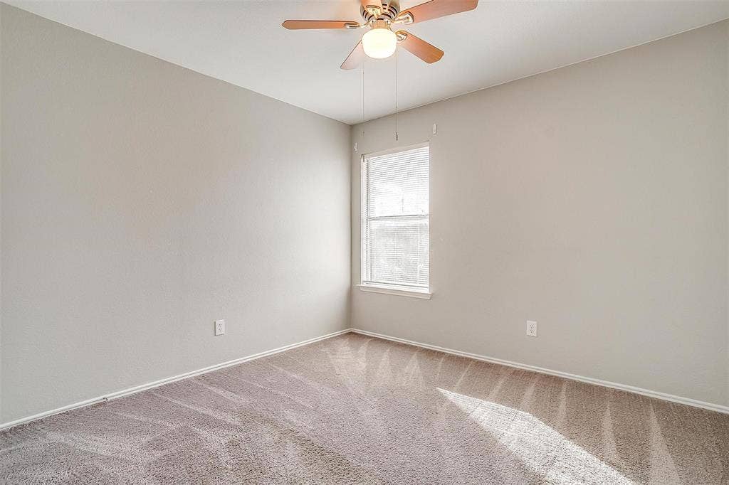 927 Simon Drive, Cedar Hill, TX 75104 927 Simon Drive, Cedar Hill, TX 75104