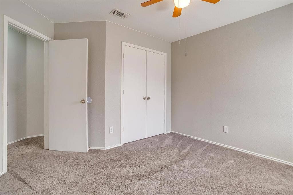 927 Simon Drive, Cedar Hill, TX 75104 927 Simon Drive, Cedar Hill, TX 75104
