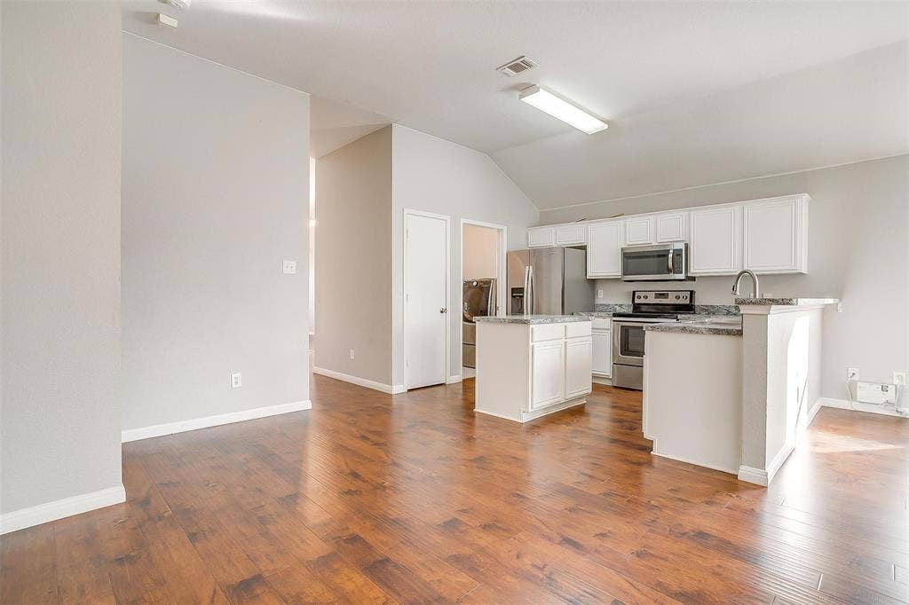 927 Simon Drive, Cedar Hill, TX 75104 927 Simon Drive, Cedar Hill, TX 75104