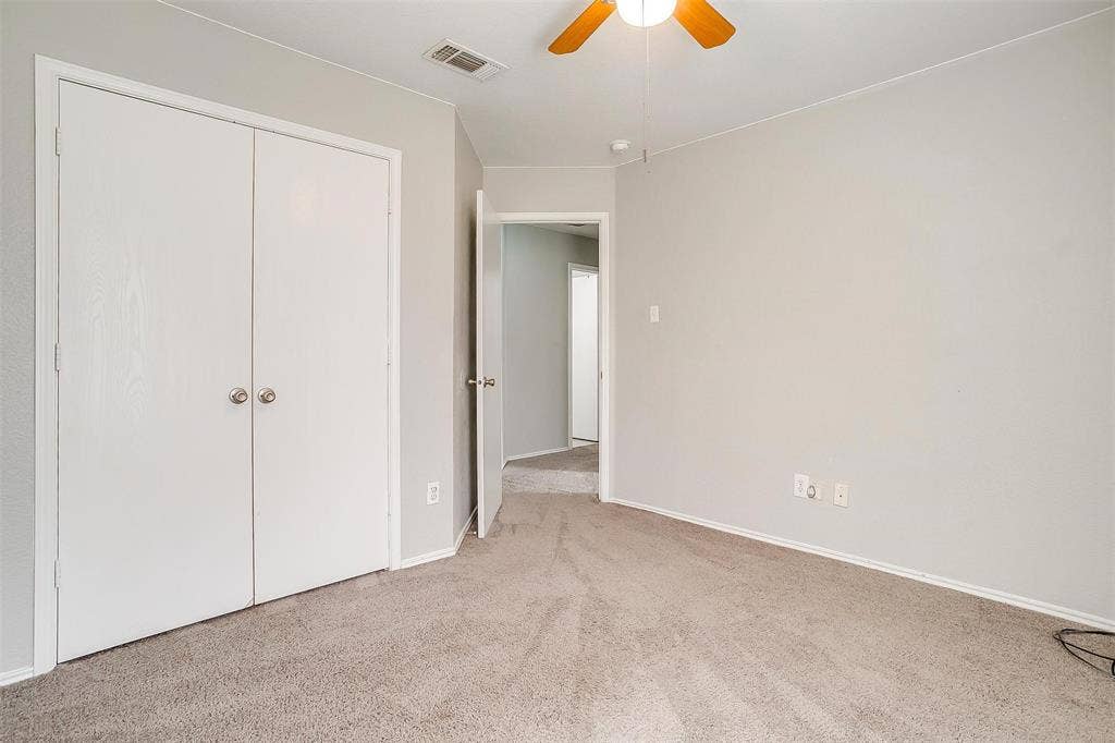 927 Simon Drive, Cedar Hill, TX 75104 927 Simon Drive, Cedar Hill, TX 75104