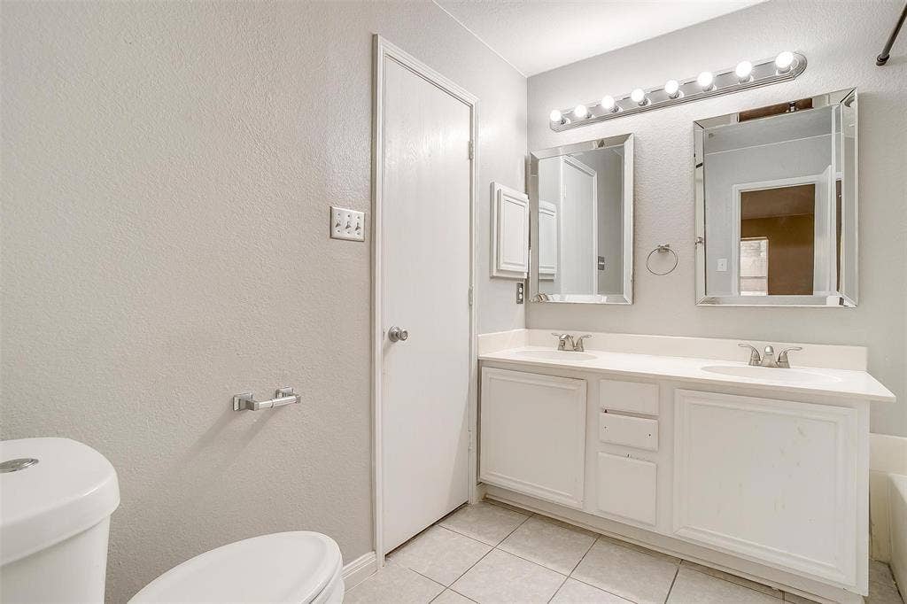 927 Simon Drive, Cedar Hill, TX 75104 927 Simon Drive, Cedar Hill, TX 75104