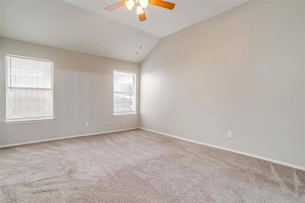 927 Simon Drive, Cedar Hill, TX 75104 927 Simon Drive, Cedar Hill, TX 75104