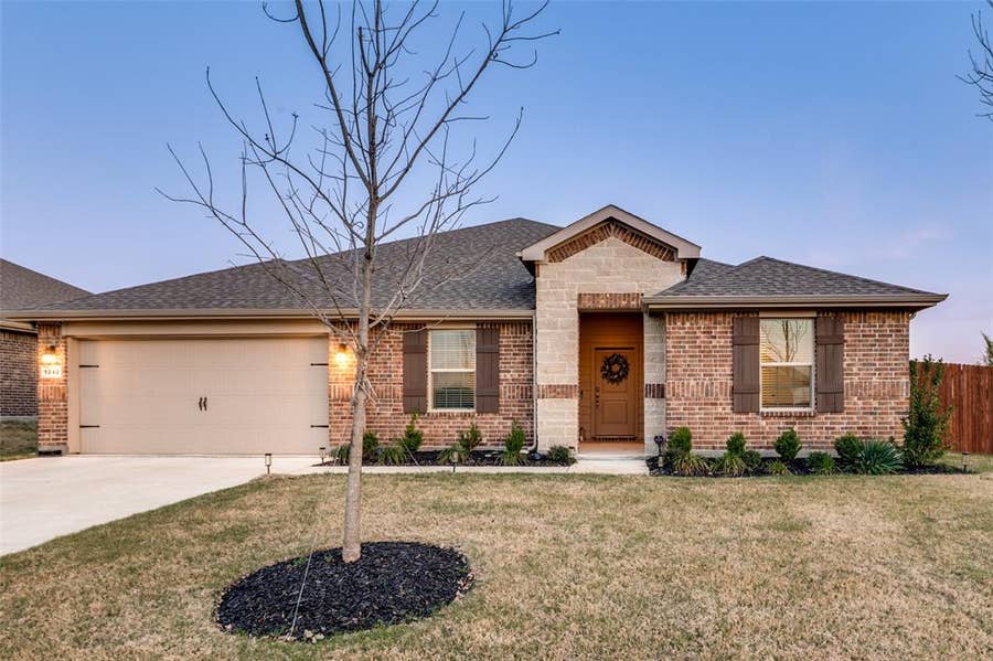 Property photo for 1242 Slate Avenue, Cedar Hill, TX