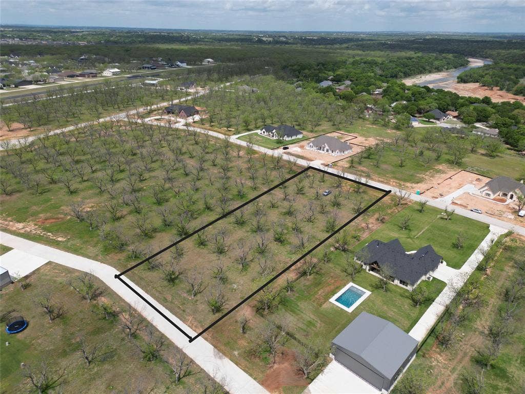 1019 East Landings North, Granbury, TX 76049 1019 East Landings North, Granbury, TX 76049