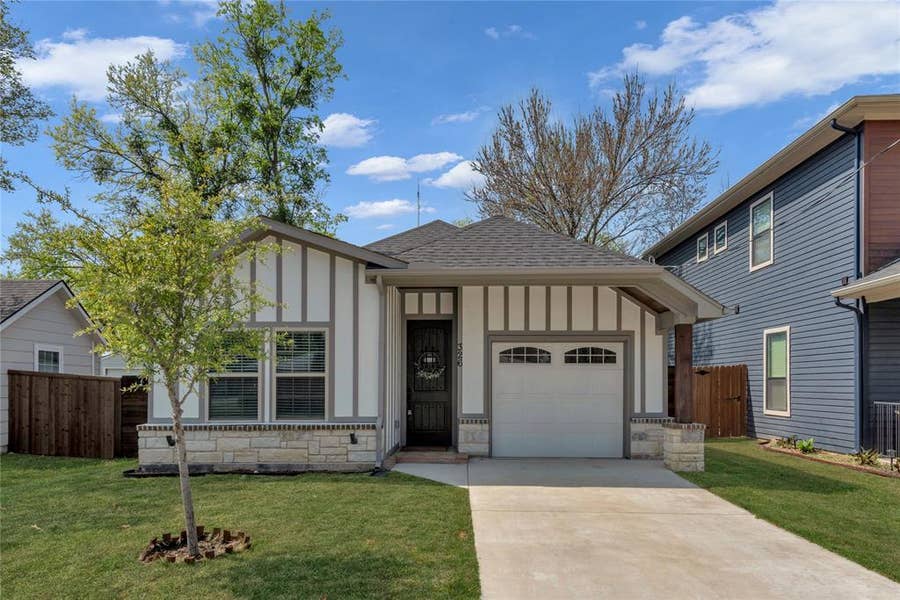 Property photo for 326 S Main Street, Cedar Hill, TX