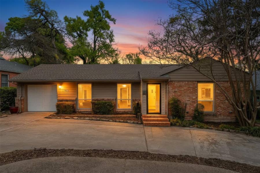 Property photo for 936 N Buckner Boulevard, Dallas, TX