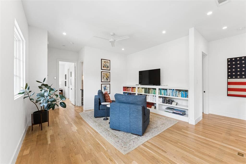 2nd Floor Living