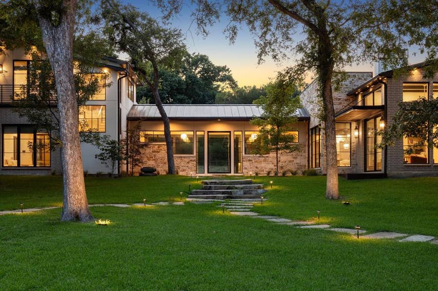 Property photo for 13919 Hughes Lane, Dallas, TX