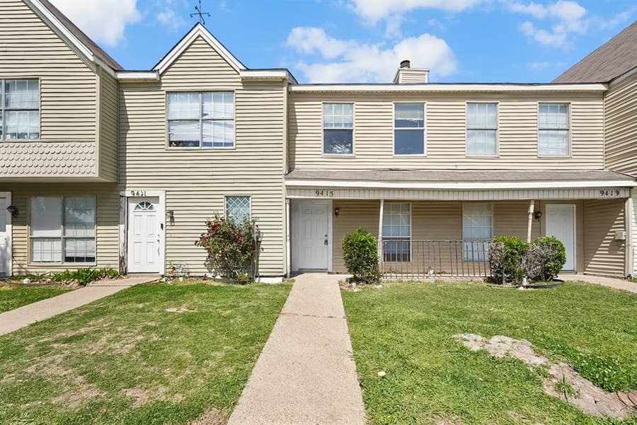 Property photo for 9415 Olde Towne Row, Dallas, TX